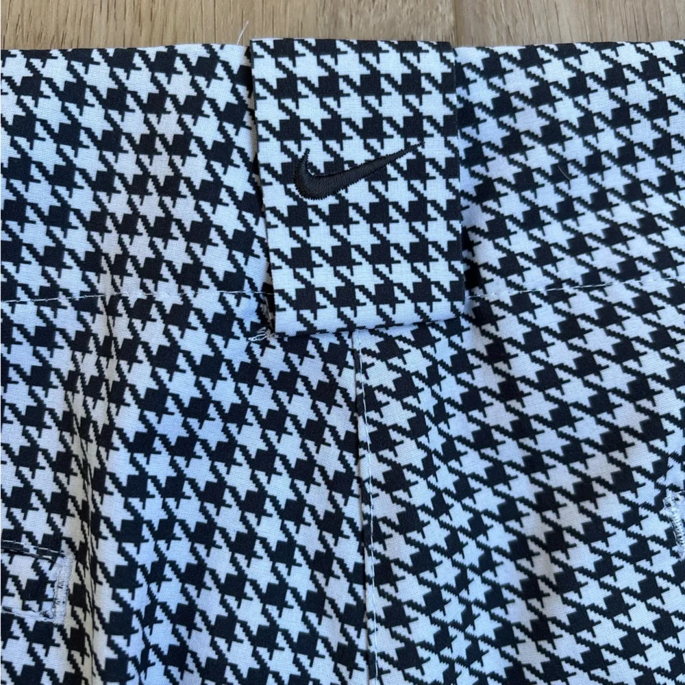 Retro‎ Women’s Nike Golf Black and White Houndstooth Shorts